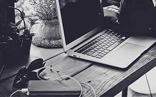 求动漫版《头文字D》一、二部下载地址（迅雷的）